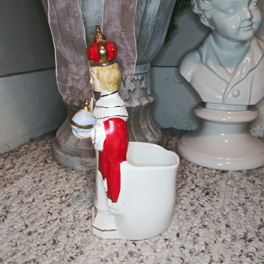 Vintage Giftwares Co. Nancy Pew Infant Jesus Of Prague Planter - Picture 2 of 7